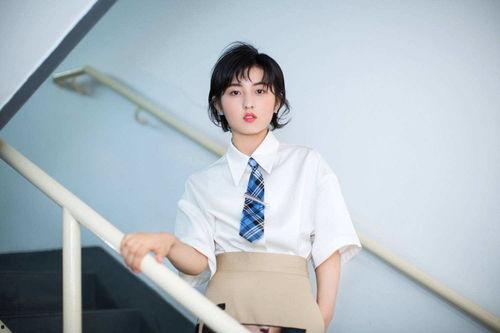 娱乐圈李庚希吃瓜视频播放,娱乐圈幕后故事引热议